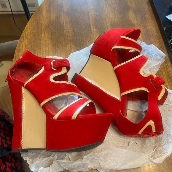 Red Liliana faux suede heels New Without Box - Picture 5 of 8